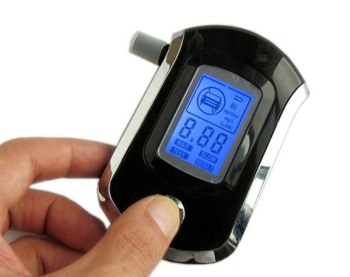 DIGITAL BREATHALYZER TESETER