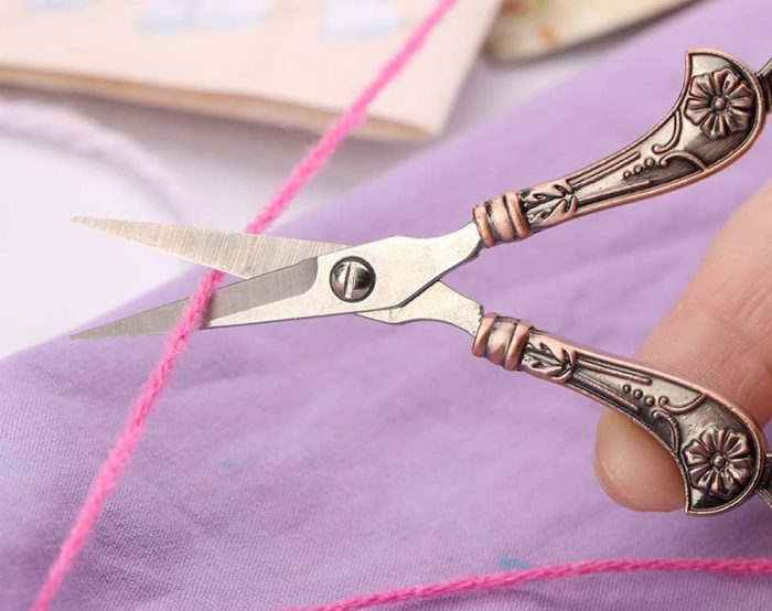 Vintage Sewing Scissors Kit