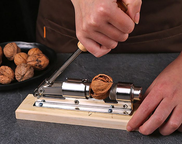 Nut Cracker Walnuts Opener